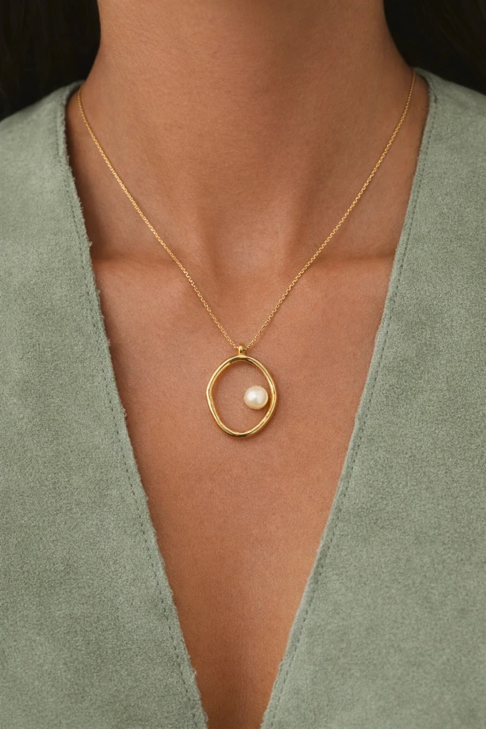 Wire Pearl Necklace