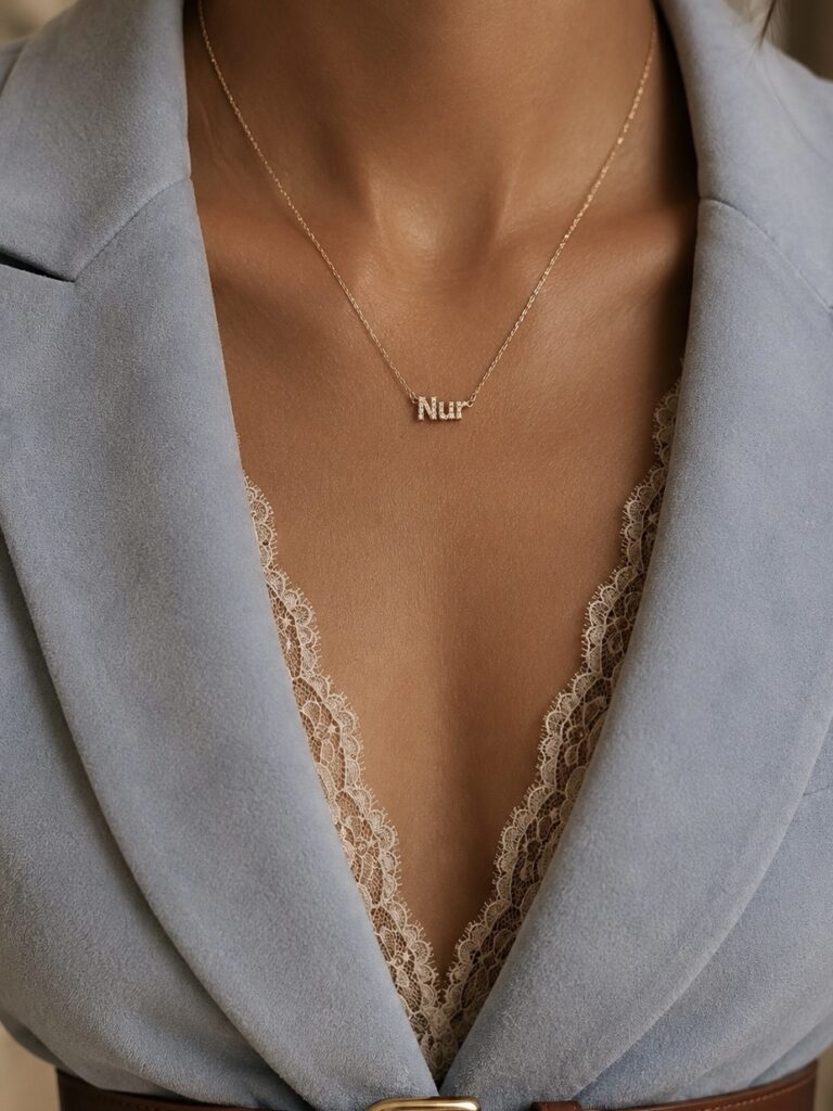 Sparkling Minimal Name Necklace